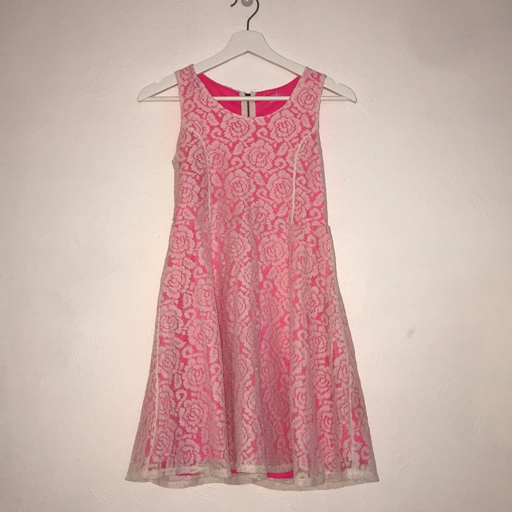 Cherokee Pink and White Rose Girls dress.